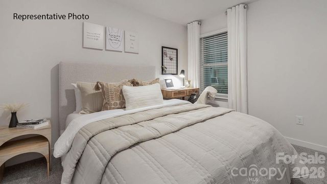 635 13th Avenue Drive NE, Hickory, NC 28601