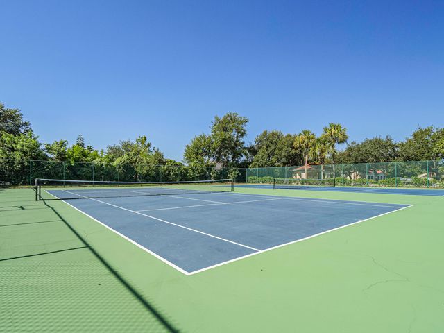 1650 N 42nd Circle 207, Vero Beach, FL 32967