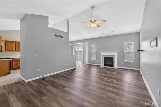 2212 Hunters Point Drive, Granite City, IL 62040