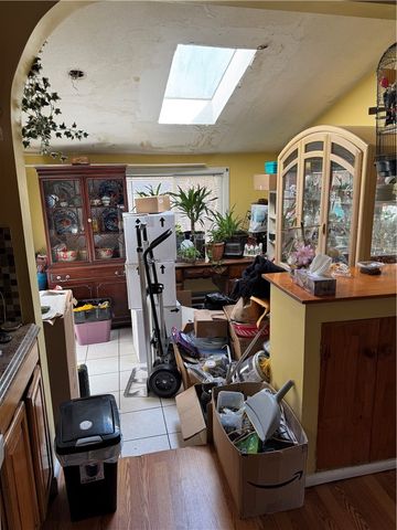 73 Eton Avenue, Warwick, RI 02889