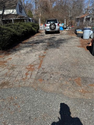 73 Eton Avenue, Warwick, RI 02889