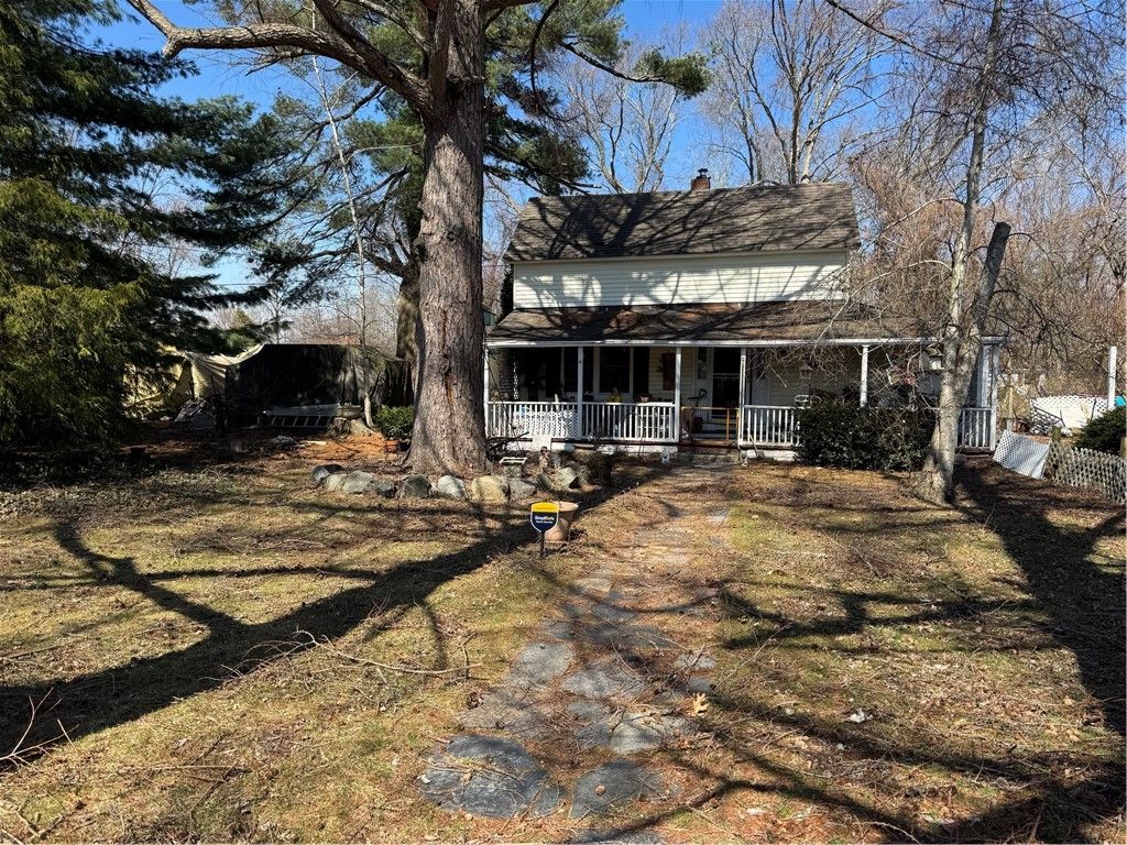 73 Eton Avenue, Warwick, RI 02889