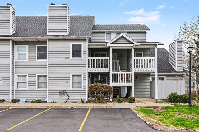 1527 N Oakhill Drive, South Bend, IN 46637