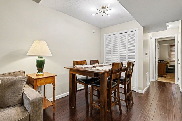 1527 N Oakhill Drive, South Bend, IN 46637