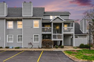 1527 N Oakhill Drive, South Bend, IN 46637