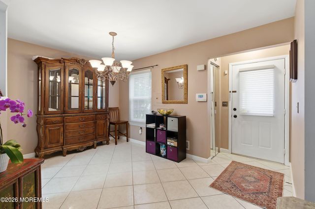 204 Larkspur Lane, Jackson, NJ 08527