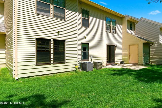 204 Larkspur Lane, Jackson, NJ 08527