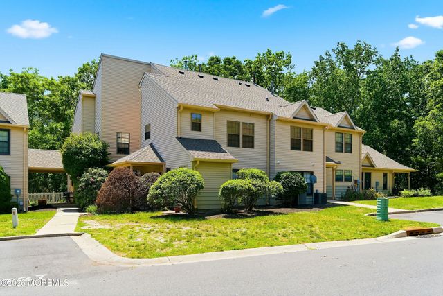 204 Larkspur Lane, Jackson, NJ 08527
