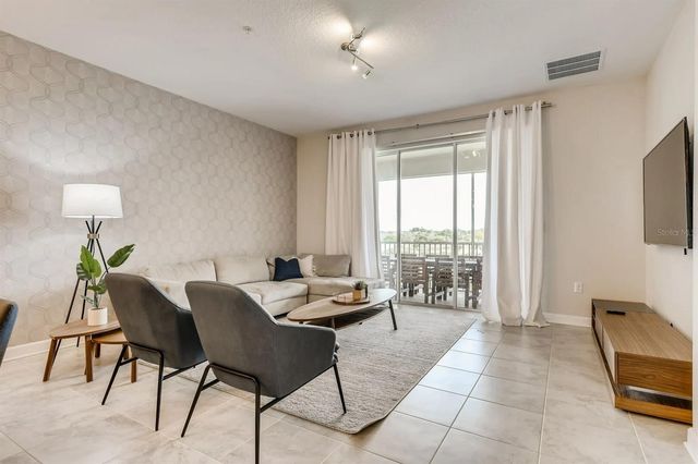 545 OCEAN COURSE AVENUE 545, Davenport, FL 33896