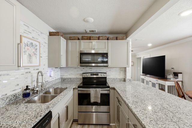 5327 LEXINGTON Avenue, Jacksonville, FL 32210