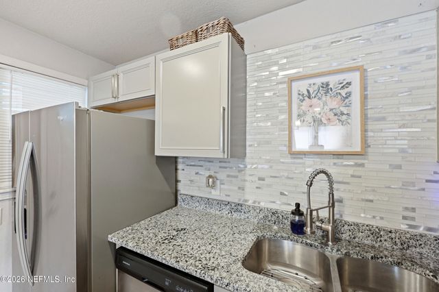 5327 LEXINGTON Avenue, Jacksonville, FL 32210