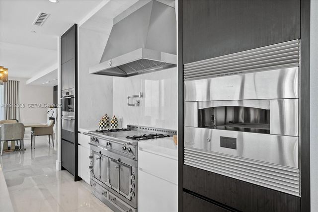 17975 Collins Avenue N-602, Sunny Isles Beach, FL 33160
