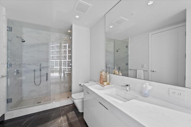 17975 Collins Avenue N-602, Sunny Isles Beach, FL 33160