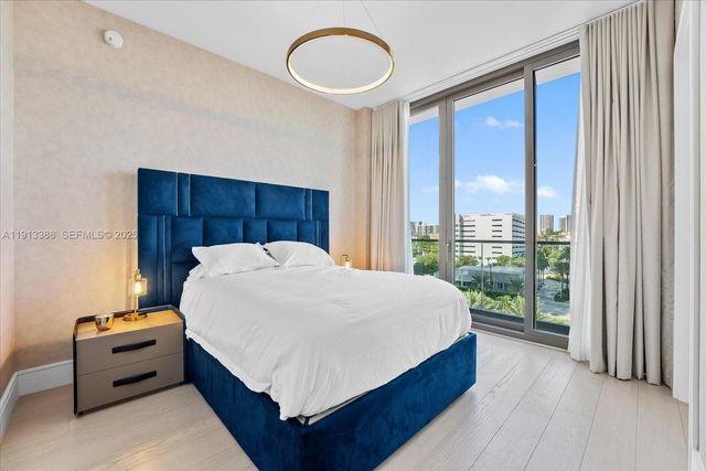 17975 Collins Avenue N-602, Sunny Isles Beach, FL 33160