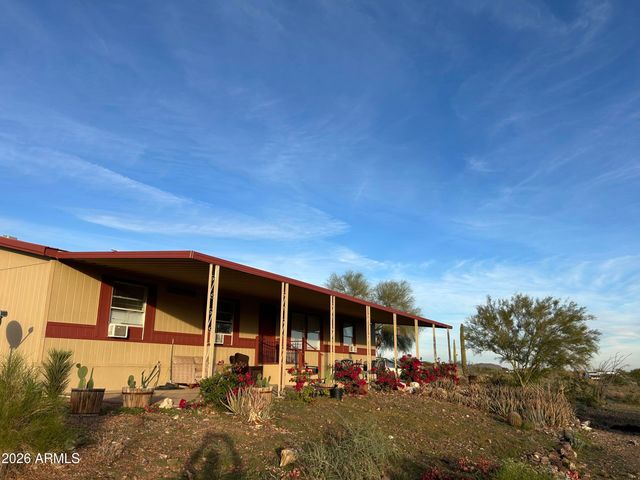 35439 W CAREFREE Highway, Wickenburg, AZ 85390