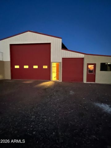 35439 W CAREFREE Highway, Wickenburg, AZ 85390