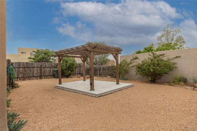 4138 Big Sky Road, Santa Fe, NM 87507