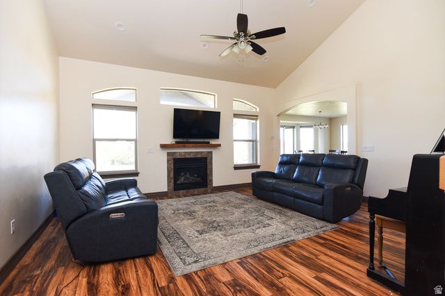 342 S BANISTER LN, Grantsville, UT 84029