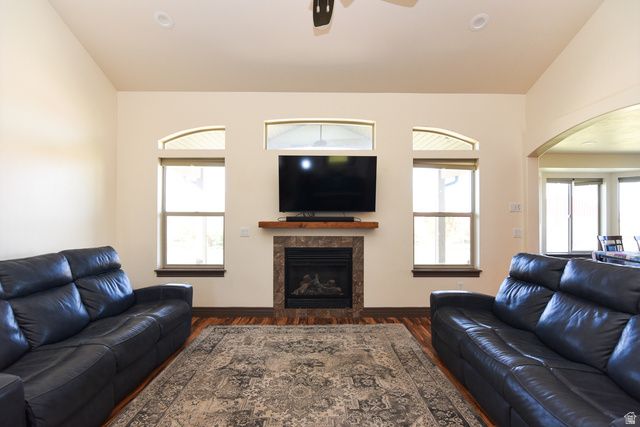 342 S BANISTER LN, Grantsville, UT 84029