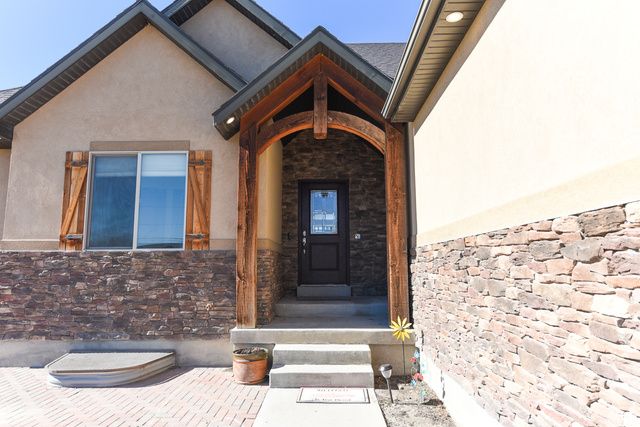 342 S BANISTER LN, Grantsville, UT 84029