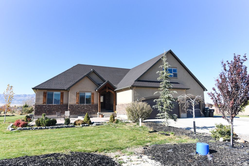 342 S BANISTER LN, Grantsville, UT 84029