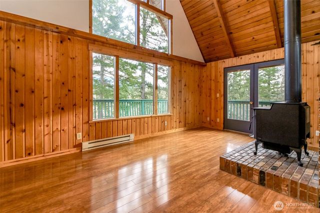 37416 304TH Way SE, Enumclaw, WA 98022