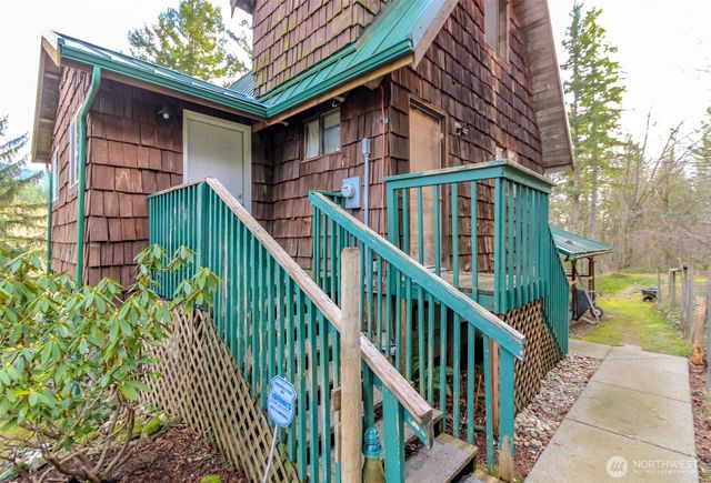 37416 304TH Way SE, Enumclaw, WA 98022