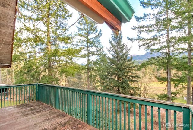 37416 304TH Way SE, Enumclaw, WA 98022