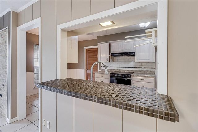 4125 Meridian Pl, Corpus Christi, TX 78411