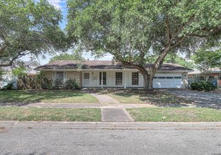 4125 Meridian Pl, Corpus Christi, TX 78411