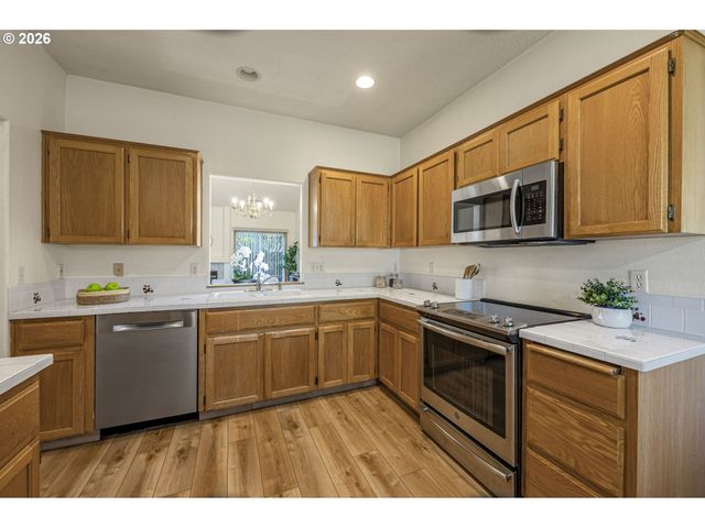 438 Se 71ST Pl, Hillsboro, OR 97123