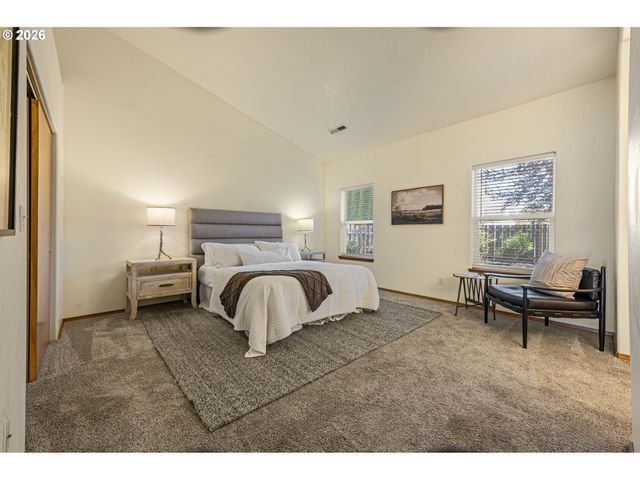 438 Se 71ST Pl, Hillsboro, OR 97123