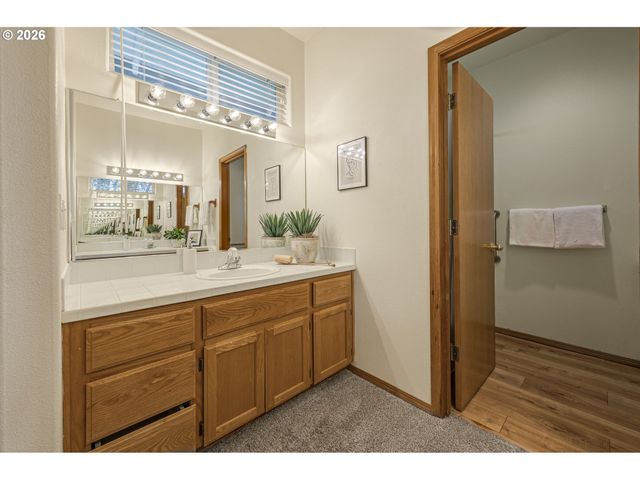 438 Se 71ST Pl, Hillsboro, OR 97123