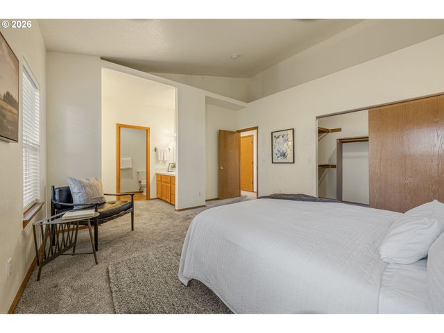 438 Se 71ST Pl, Hillsboro, OR 97123