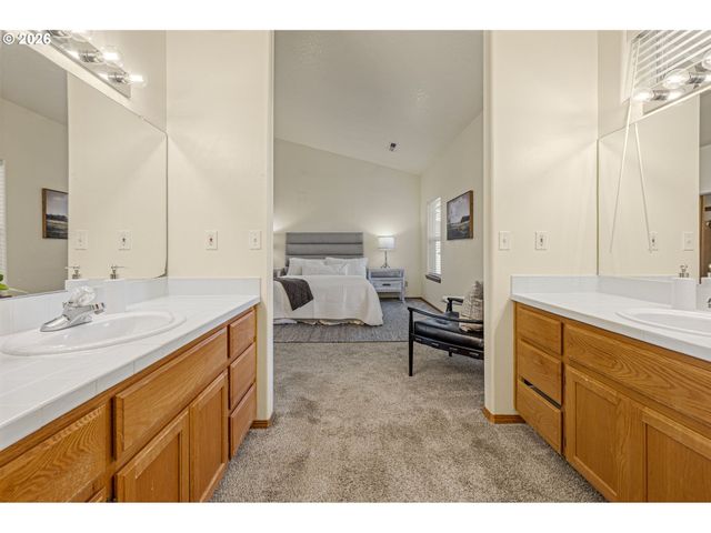 438 Se 71ST Pl, Hillsboro, OR 97123