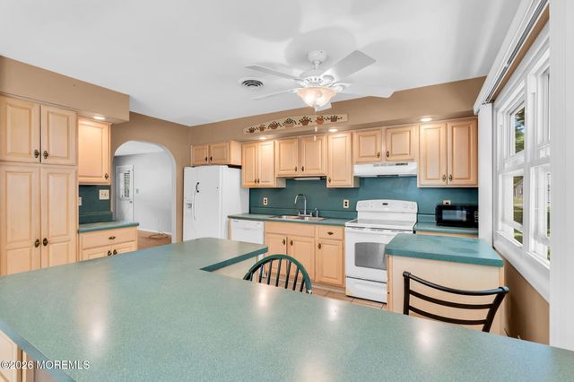 3 Idaho Drive, Manchester, NJ 08759