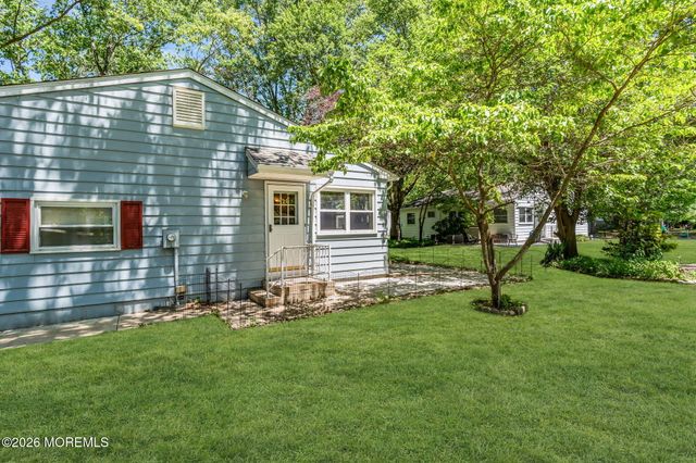 3 Idaho Drive, Manchester, NJ 08759