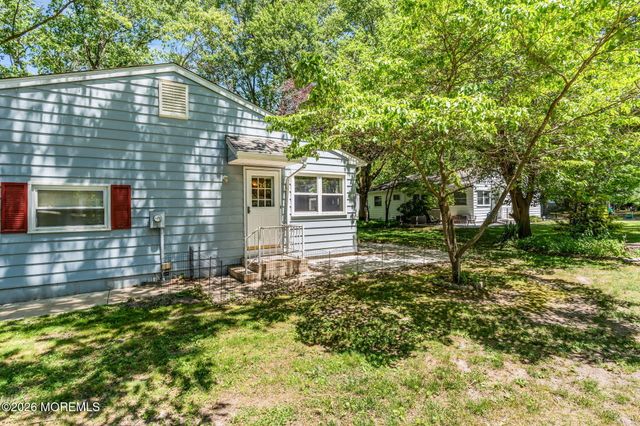 3 Idaho Drive, Manchester, NJ 08759