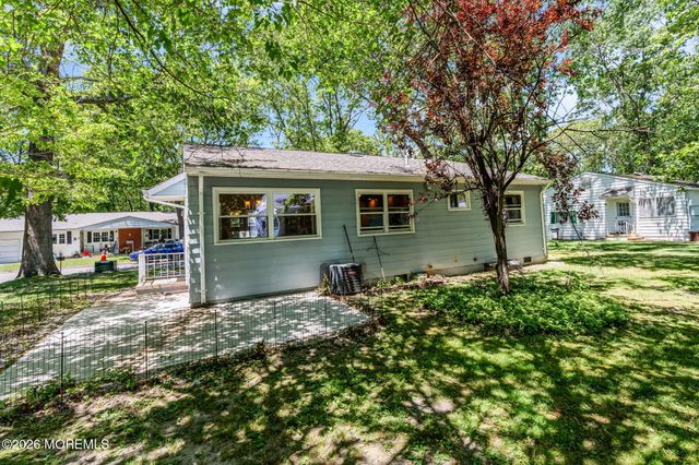3 Idaho Drive, Manchester, NJ 08759