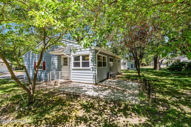 3 Idaho Drive, Manchester, NJ 08759