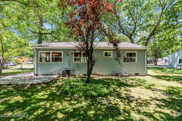 3 Idaho Drive, Manchester, NJ 08759