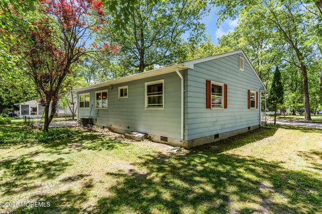 3 Idaho Drive, Manchester, NJ 08759
