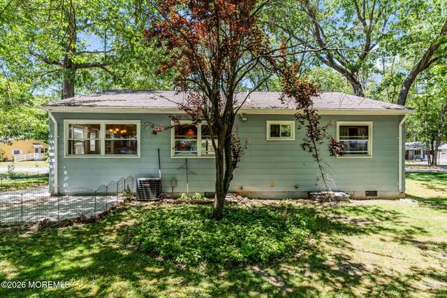 3 Idaho Drive, Manchester, NJ 08759