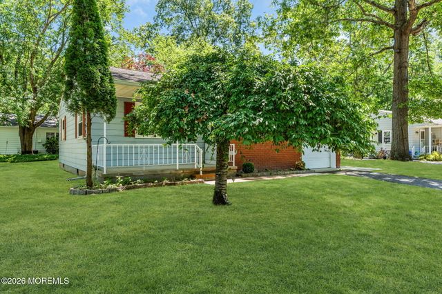 3 Idaho Drive, Manchester, NJ 08759