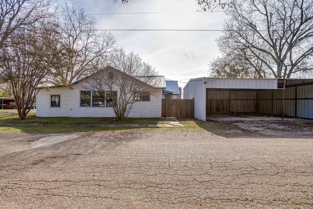 206 Bateman, Meridian, TX 76665