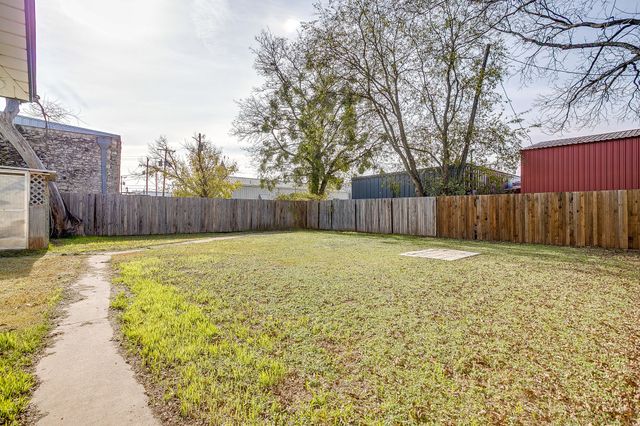 206 Bateman, Meridian, TX 76665