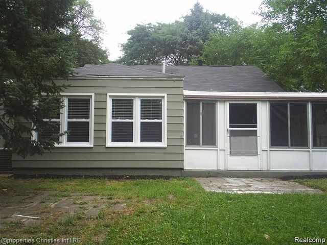 10701 Albany Street, Oak Park, MI 48237