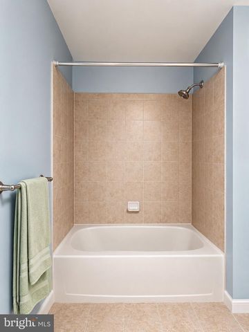 43100 ADDLESTONE PL, Ashburn, VA 20148