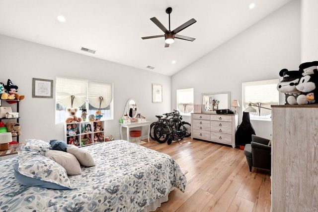 558 11th St, Imperial Beach, CA 91932