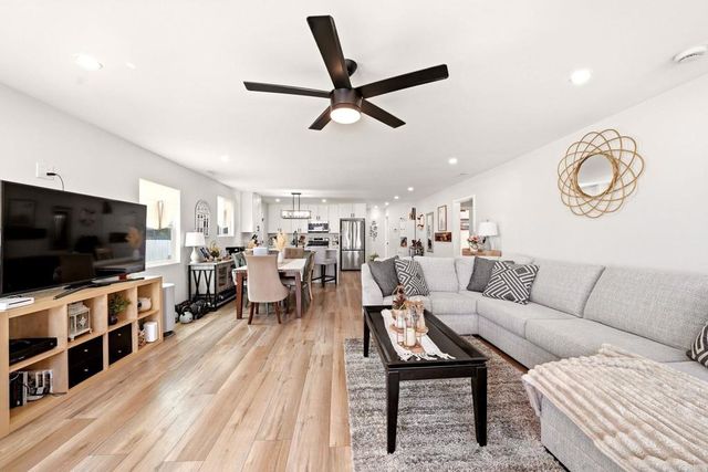 558 11th St, Imperial Beach, CA 91932
